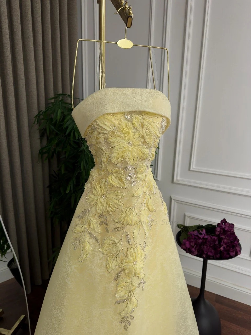 Палитро-желтое вечернее платье – обзор и цена Embroidery Yellow Dress